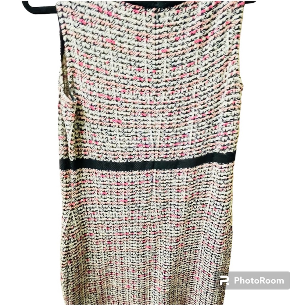 NWT St. John Knit Sleeveless Tweed Dress with Black Trim Size 12 - Picture 2 of 3